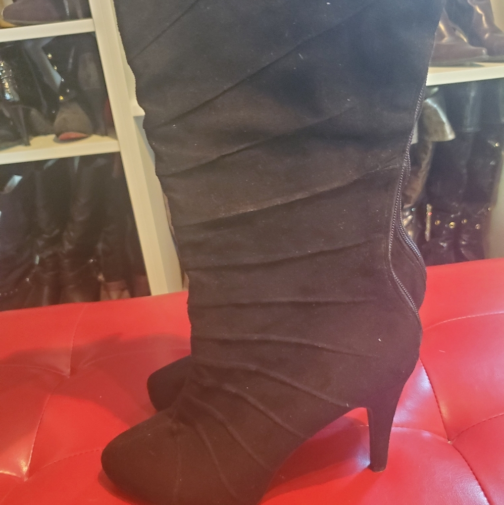 Black Boots
